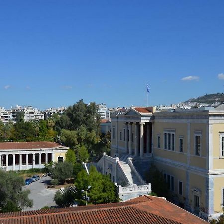 Retro Apartment At Trendy Exarcheia Athens Luaran gambar