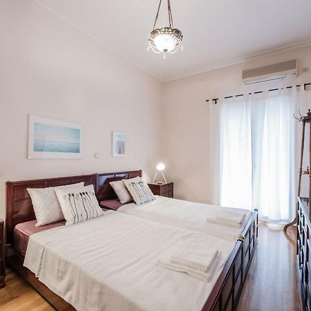 Retro Apartment At Trendy Exarcheia Athens Luaran gambar