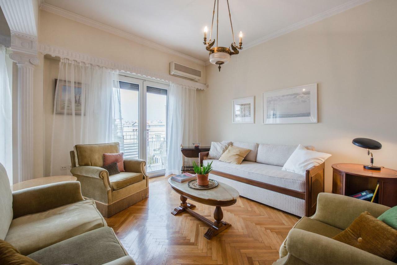 Retro Apartment At Trendy Exarcheia Athens Luaran gambar