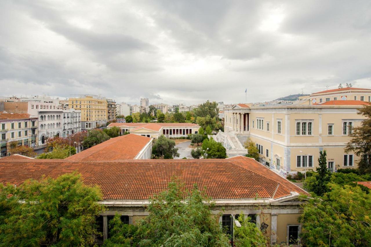 Retro Apartment At Trendy Exarcheia Athens Luaran gambar
